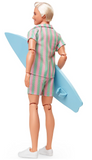 Ken Perfect Day con un Atuendo Casual para Surfear, Barbie la Película