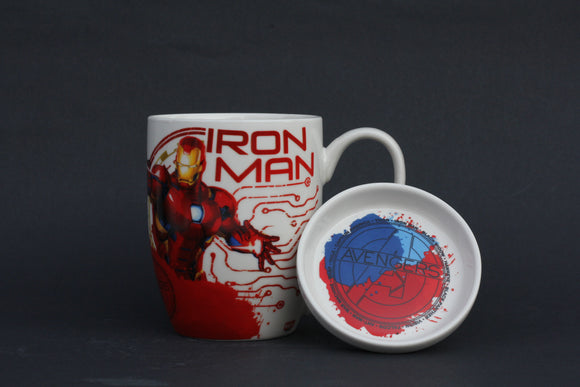 Taza con tapa Avengers