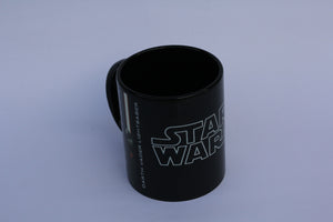 Taza de Darth Vader que brilla en la oscuridad